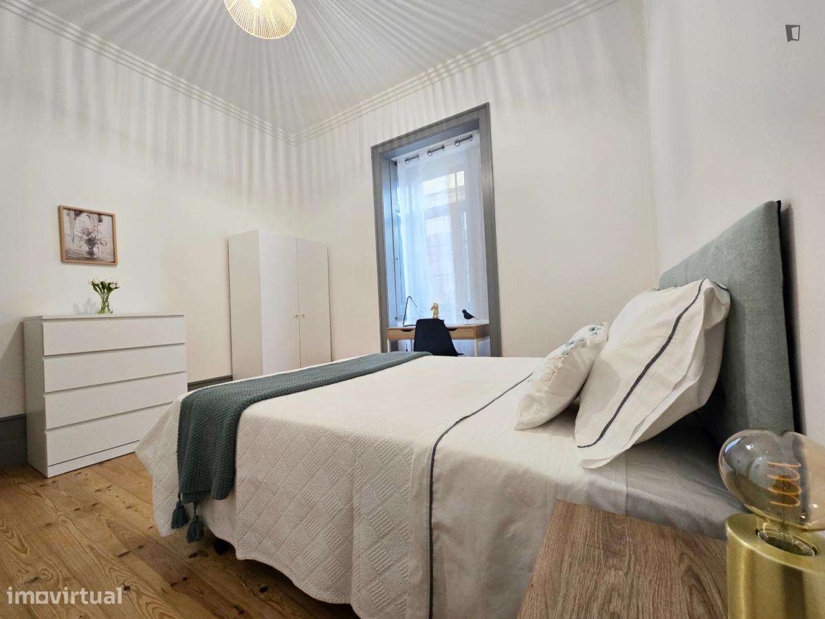 Apartamento com 4 quartos - localizado em Montes Claros Coimbra - Grande imagem: 5/6