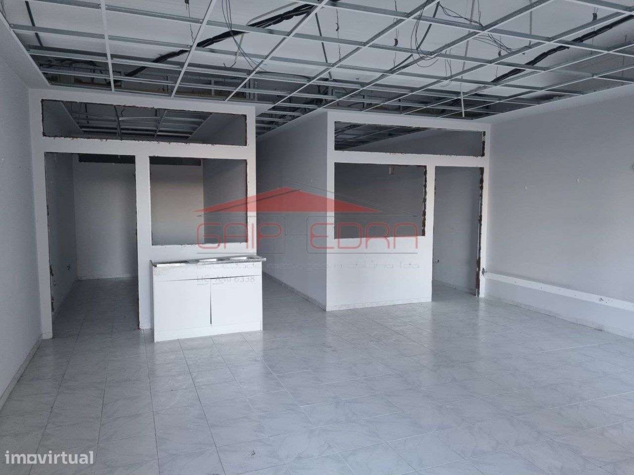 Loja ou escritório Guarda ideal transformar em apartamento - Grande imagem: 3/14