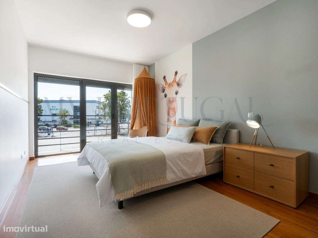 Elegância e Modernidade: Moradia T4 de Luxo com Rooftop em Alcochete-25