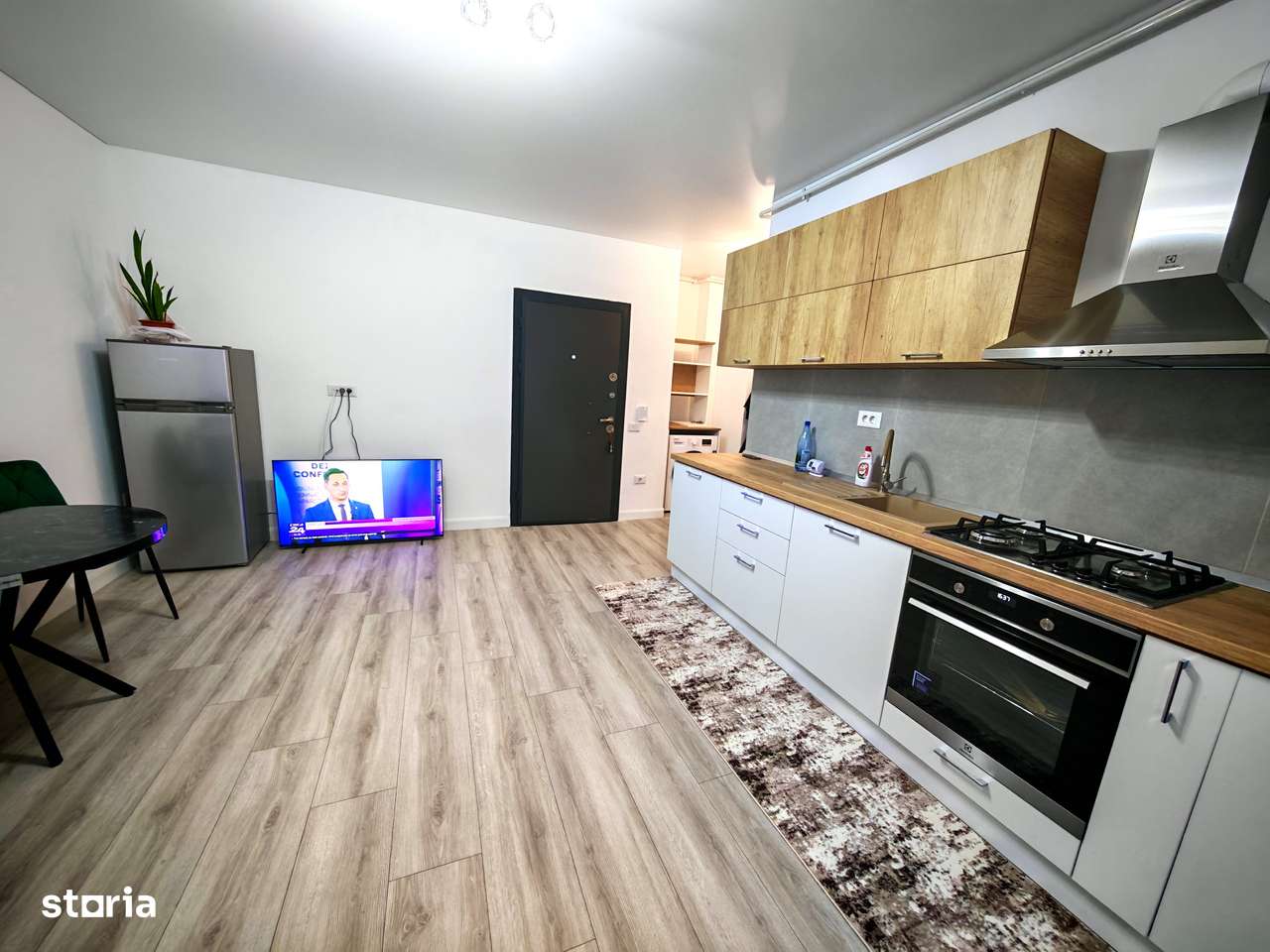 Studio | 6min Aparatorii Patriei | Loc Parcare - Imagine principală: 4/10