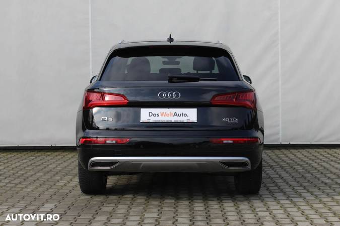 Audi Q5 2.0 40 TDI quattro S tronic Sport - 4