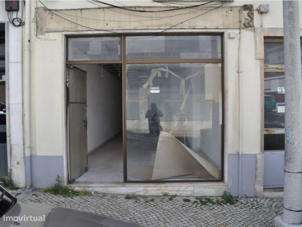 Prédio para Reconstrução de 4 Apartamentos T1 - Com Licença Paga-21