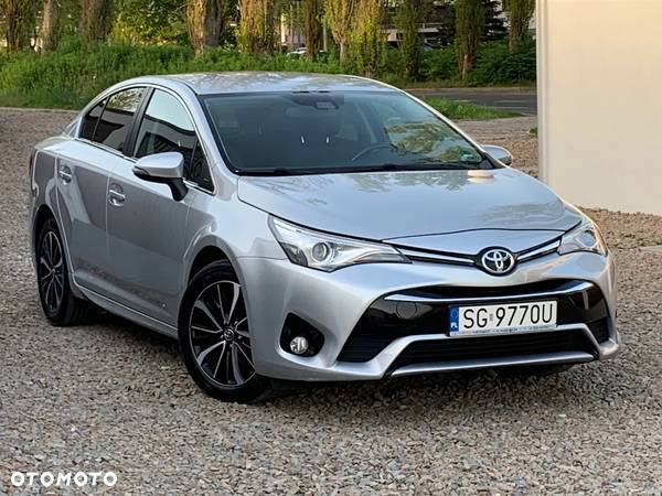 Toyota Avensis 1.8 Premium - 24