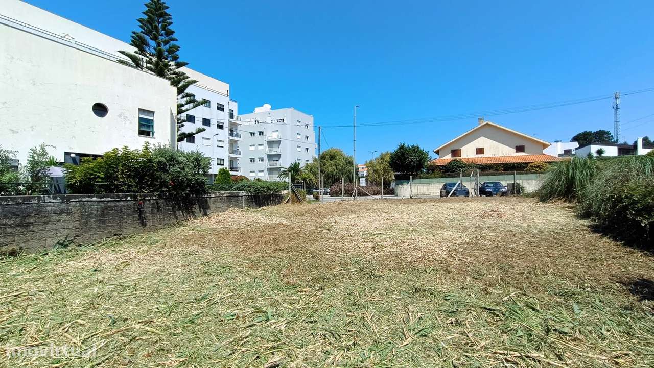 Lote c/387m2, p/Construção Moradia c/344m2-6