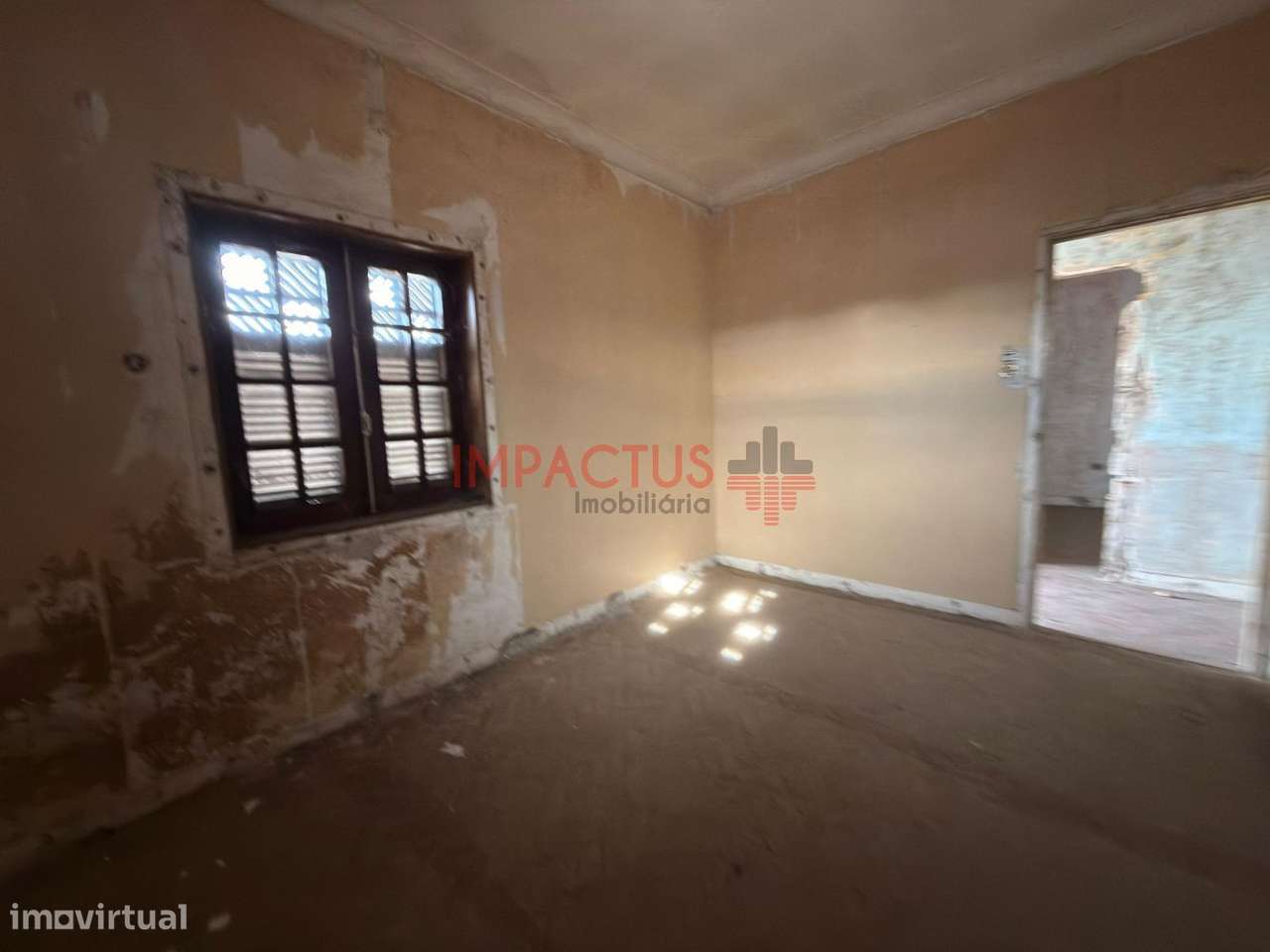 Moradia para Recuperar no Castêlo da Maia-18