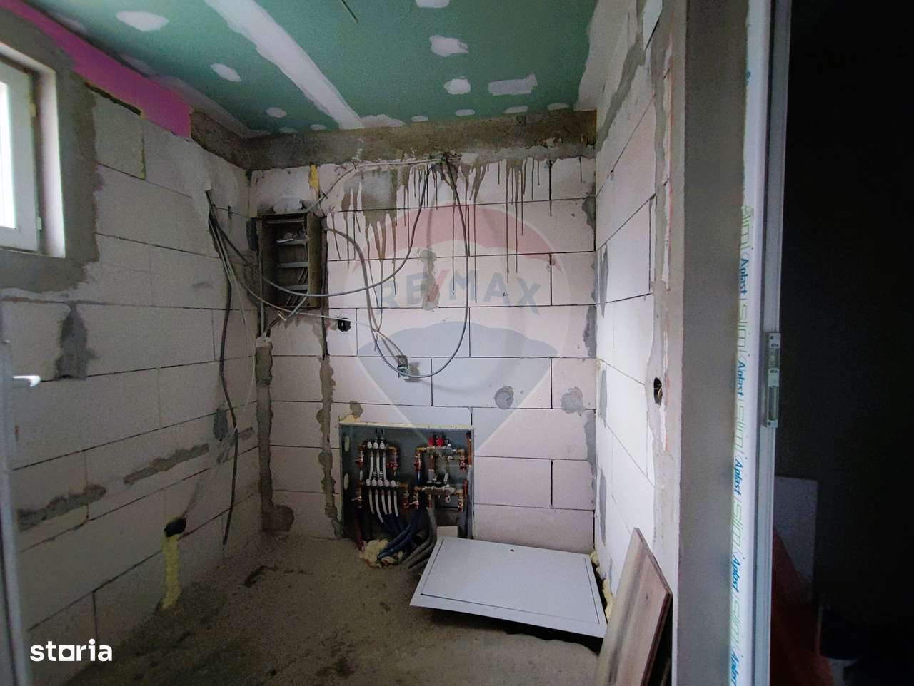 Casă / Vilă cu 3 camere de vânzare în zona Sud-4