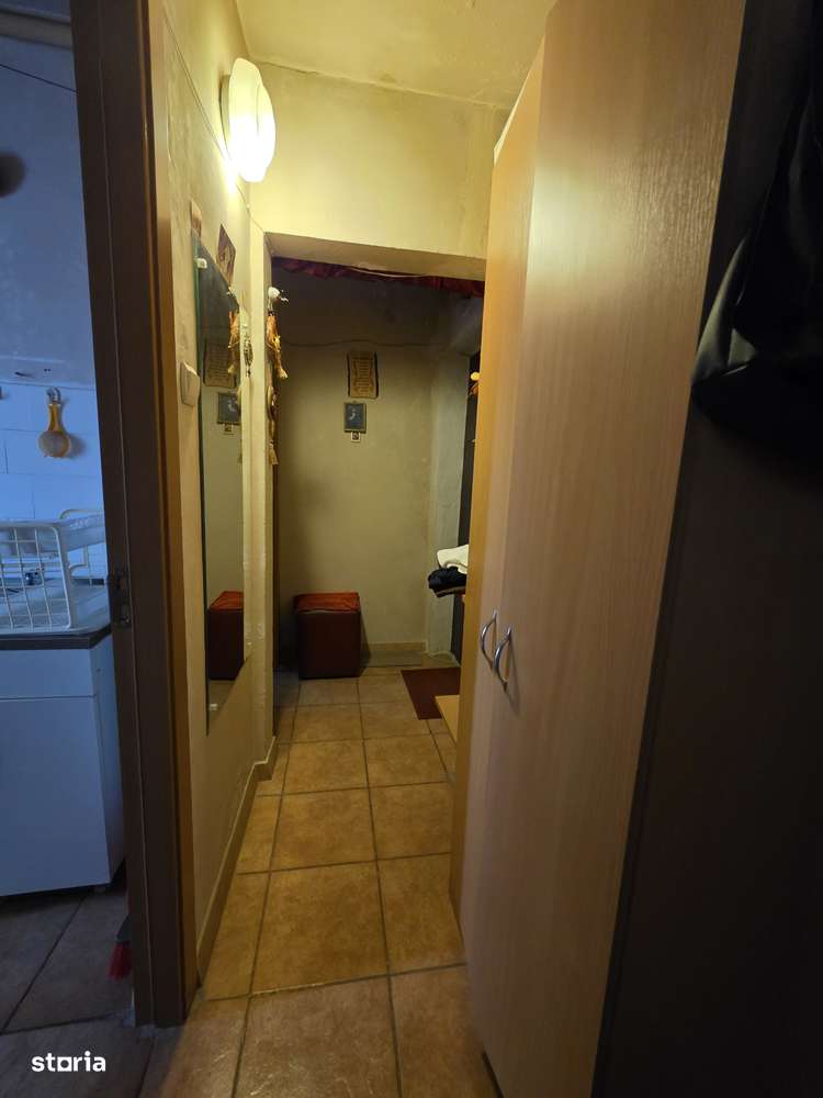 Apartament cu 3 camere de vanzare in zona Drumul Taberei metrou-6