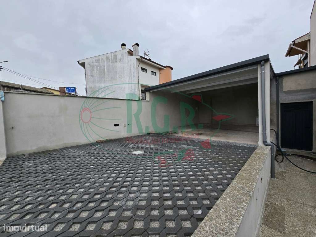 ANDAR MORADIA T2 RECUPERADO (NOVO) - VALBOM-18