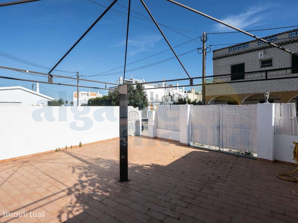 Andar de Moradia T2+1 perto da Praia da Lota, Algarve - Grande imagem: 4/34