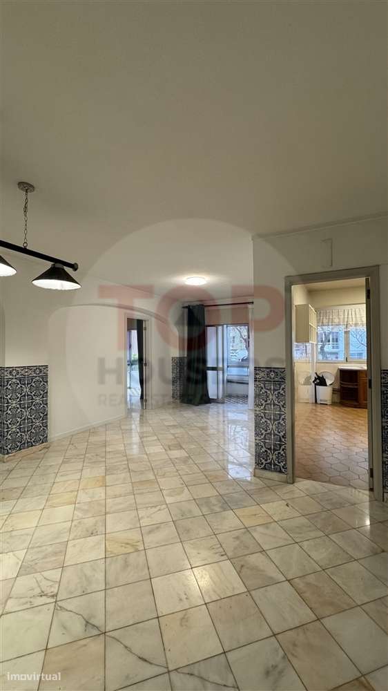 Apartamento T4 com elevador no centro de Faro - Grande imagem: 4/24