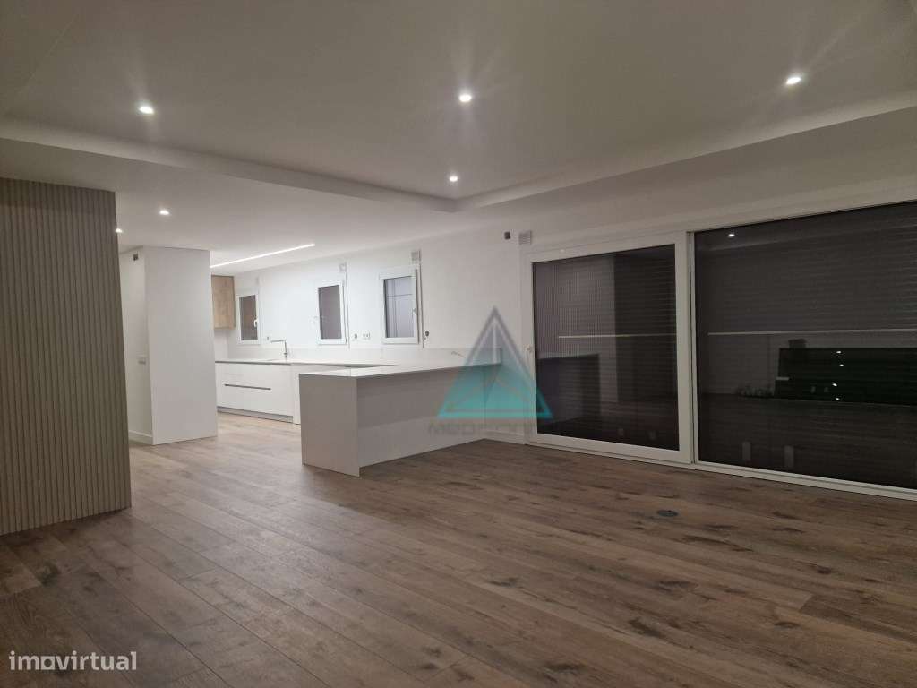 Apartamento T3+T2 Implex a estrear - Feijó, Vale de Flores - Grande imagem: 3/15