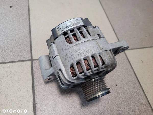 Alternator Chevrolet Malibu V300 2,0 VCDI 2012r 140A 22832590 - 3