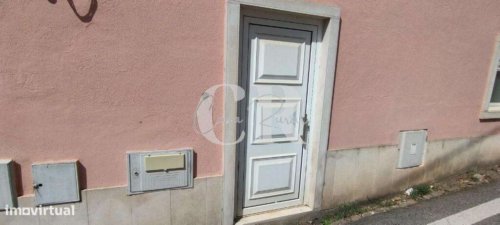 Moradia para restaurar-6