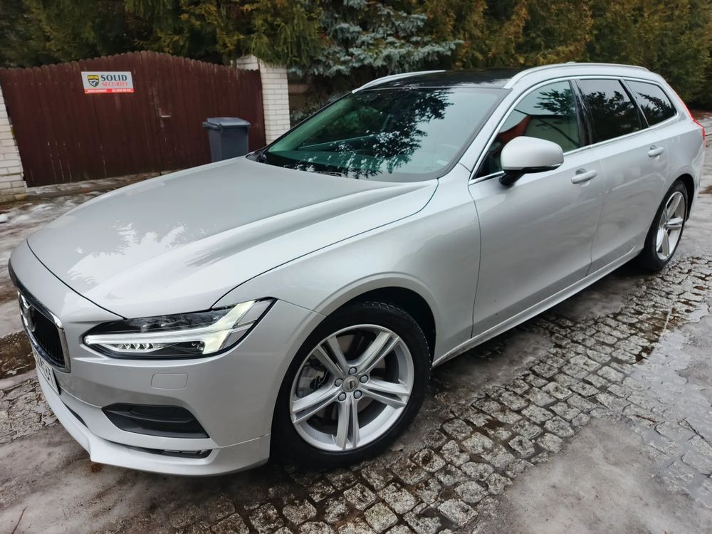 Volvo V90 D5 AWD Momentum 2019