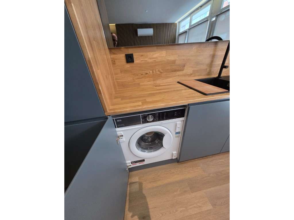 Apartamento Elegante e Contemporâneo no Centro de Algés-51