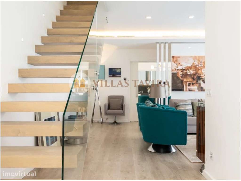 Moradia T3 de Luxo com Piscina, Vista Mar e Acabamentos Premium-6