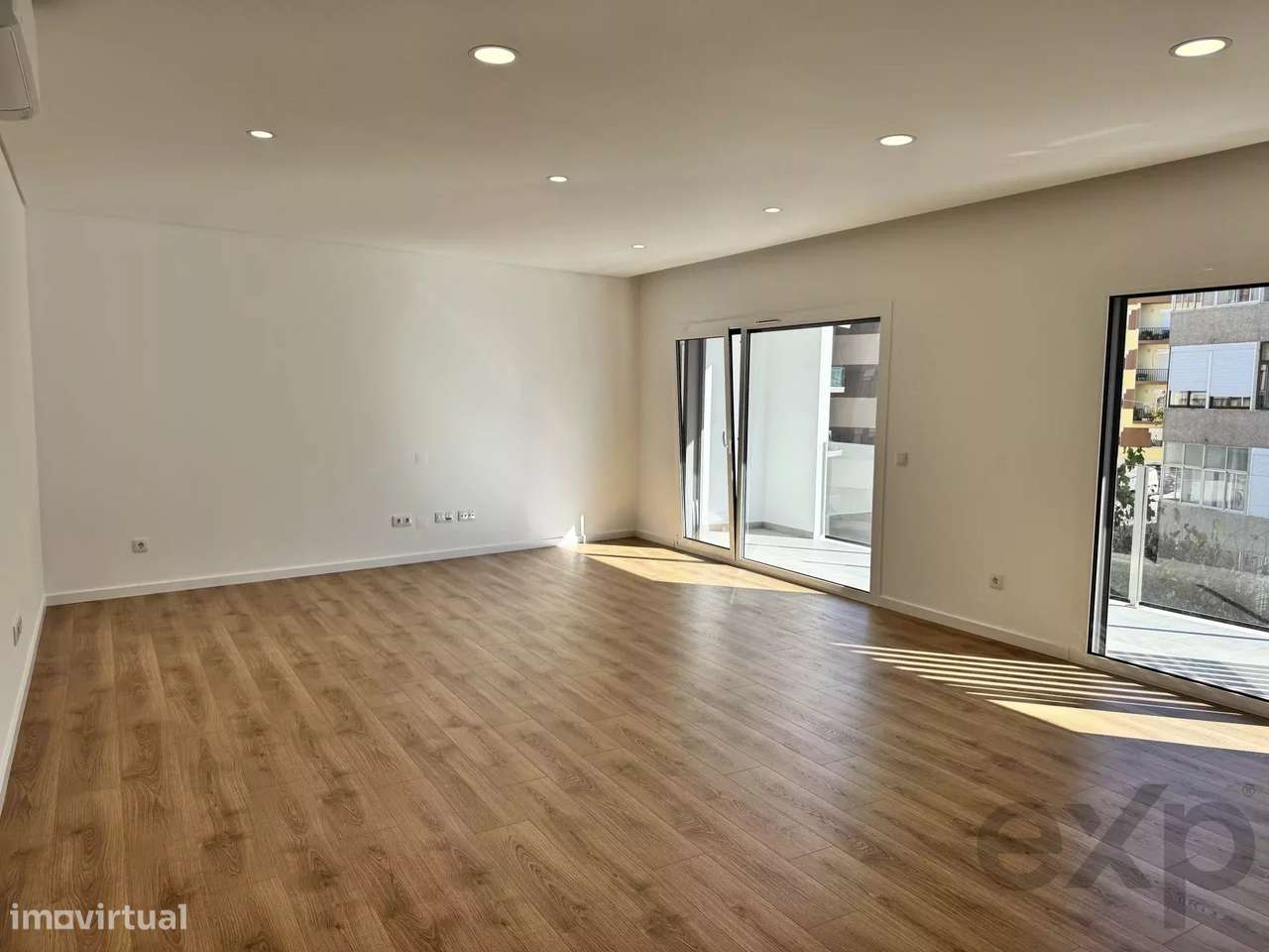 Apartamento moderno com 3 quartos e 142m² em Seixal - Grande imagem: 5/41