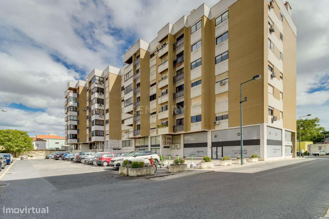 T1 com 59m2, remodelado, parqueamento, perto de transportes, mobilado - Grande imagem: 2/24