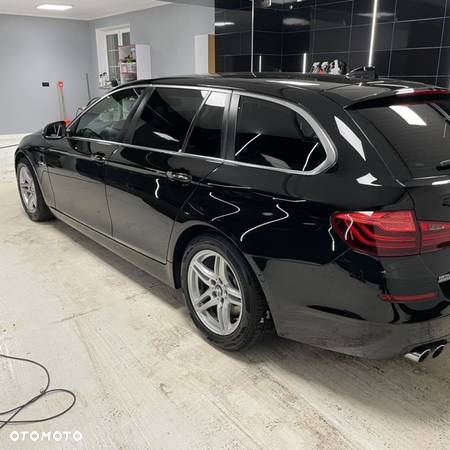 BMW Seria 5 520d Touring - 13