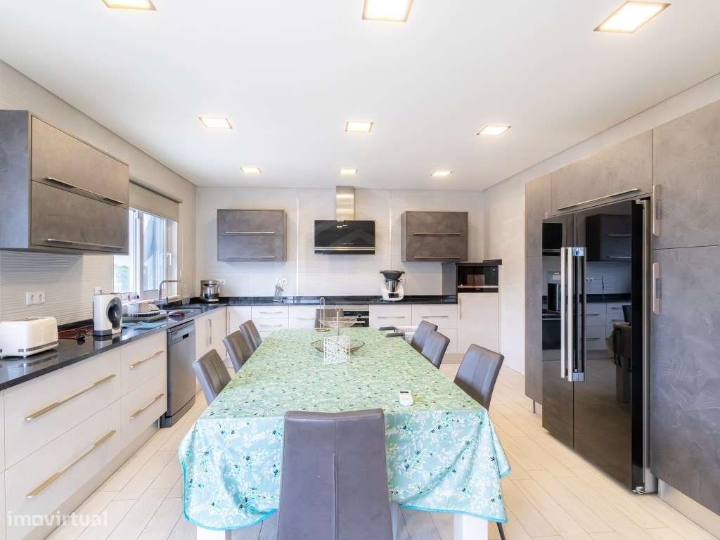 Moradia T4 com piscina de água salgada nas Casas da Audiência, Algarve - Grande imagem: 4/29