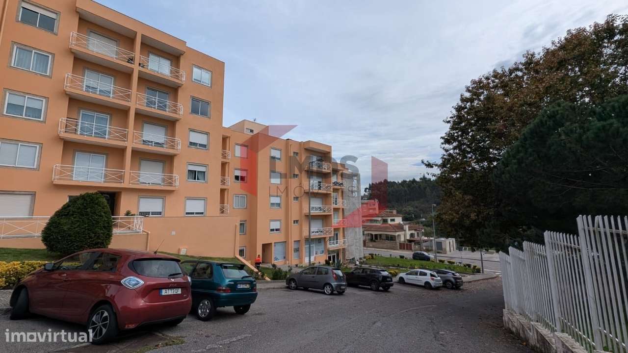 Apartamento T1+1 Valbom Centro-19