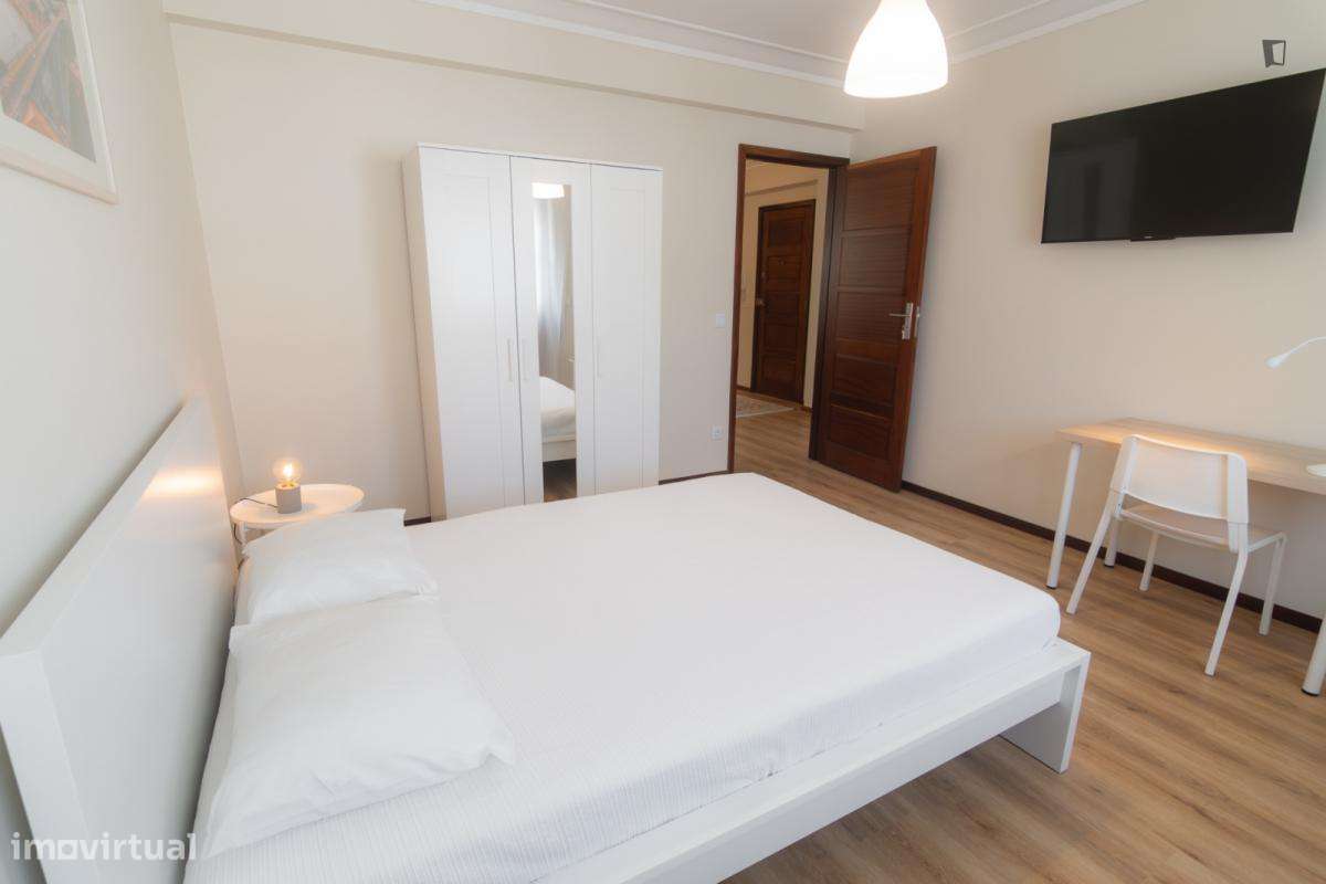 Quarto - localizado em Vila nova de gaia - Grande imagem: 5/10