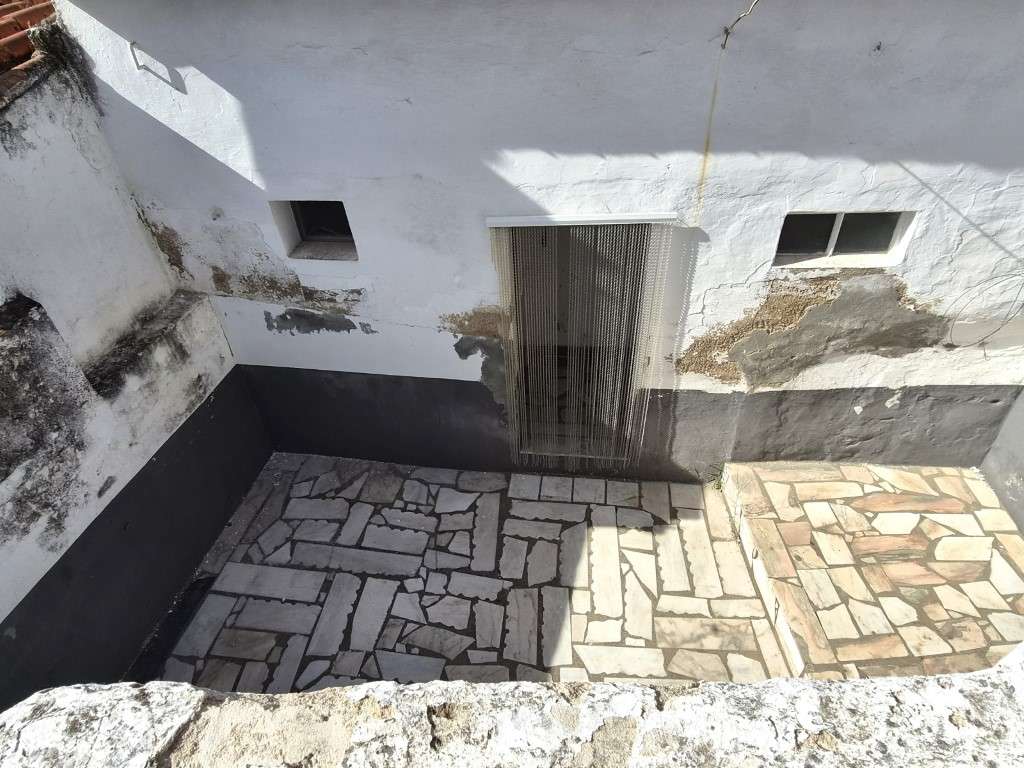 Moradia T1+1 com quintal na Vila de Redondo (Évora)-18