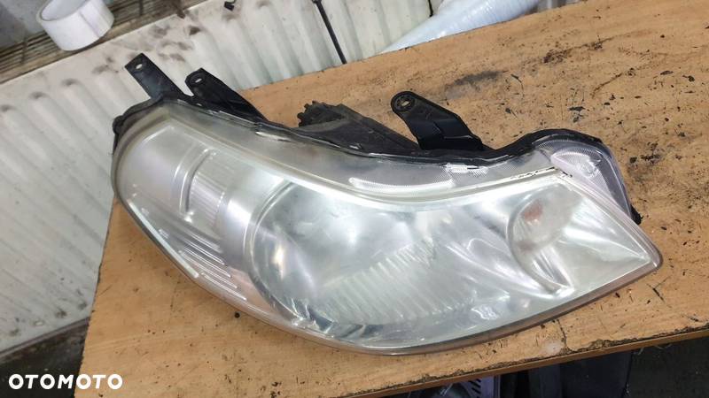 SUZUKI SX4 LAMPA PRAWY PRZÓD PRZEDNIA EUROPA - 1