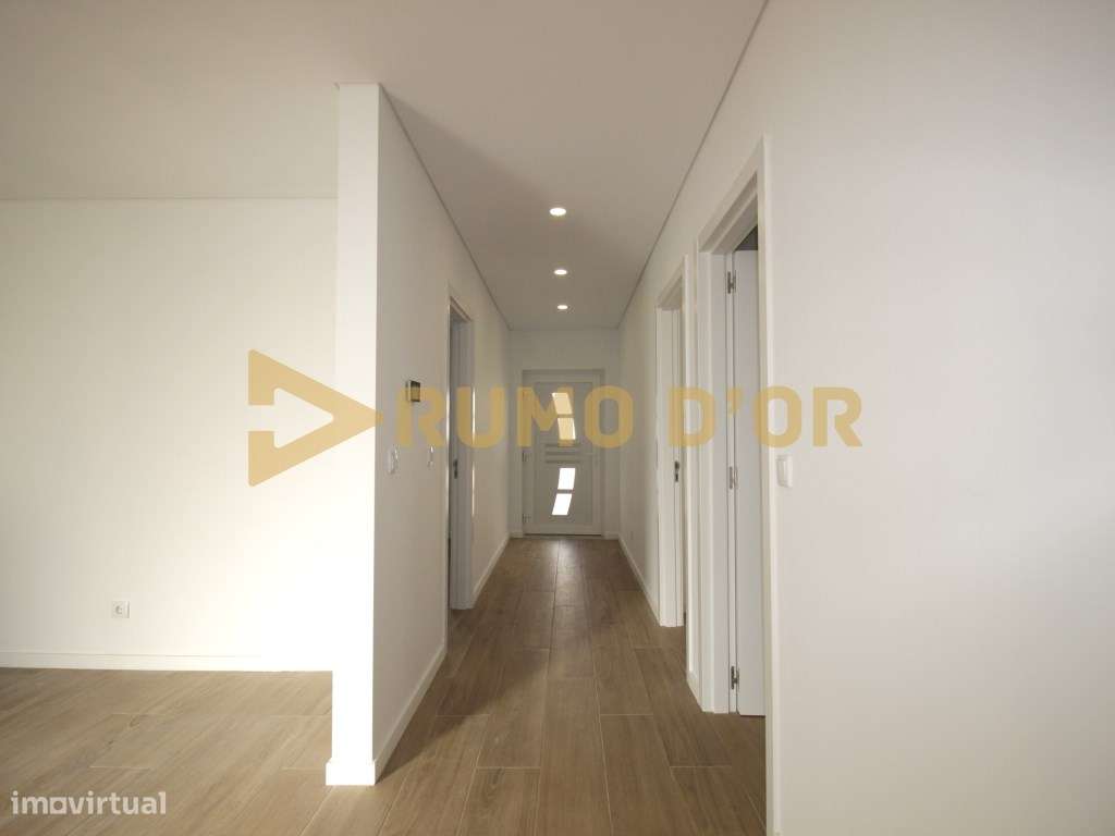 Moradia T3 com Suite e Terraço de 110m2 - Grande imagem: 5/24