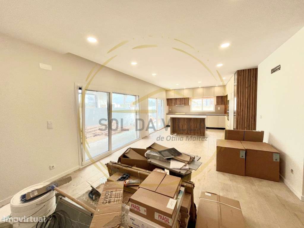 Moradia T4 Isolada Térrea - Quinta do Anjo - 600.000€ - Grande imagem: 4/27