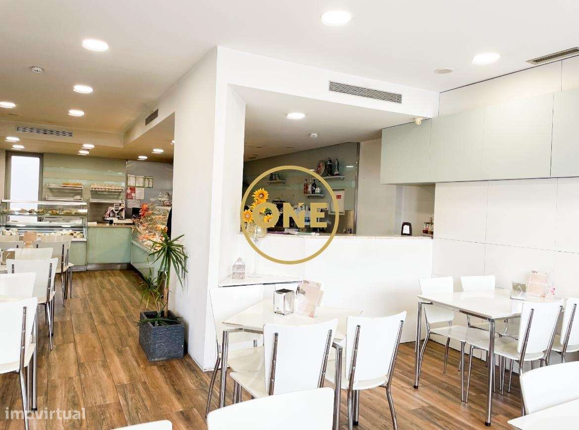 Venda de Padaria/Pastelaria junto ao centro de Braga - Grande imagem: 2/13