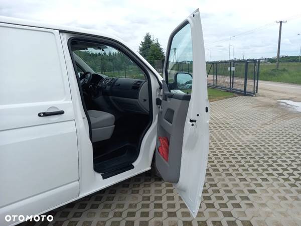 Volkswagen Transporter T5 - 15