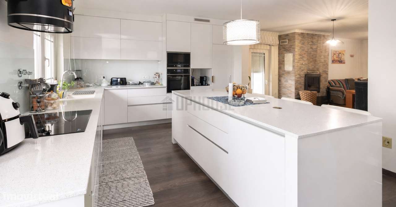 Moradia Geminada T5 com Jardim, Piscina e Garagem - Orgens - Grande imagem: 3/31