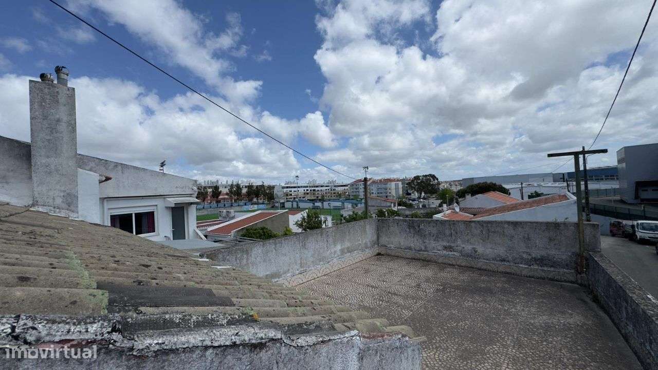 Moradia T3 + anexoT3 + sótão - 195 m2 - Abóboda - São Domingos de Rana-32