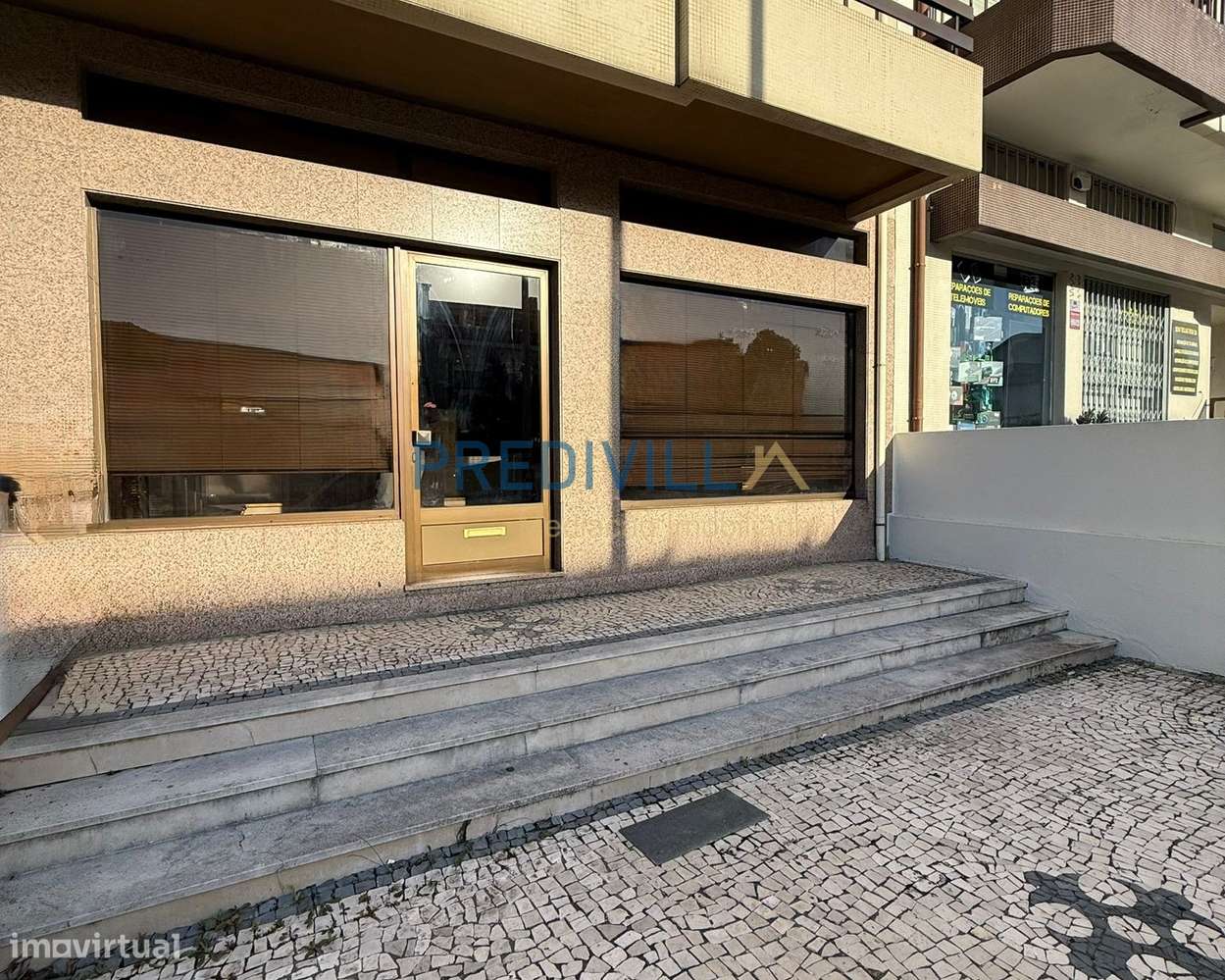 Loja  Venda em Cidade da Maia,Maia-0