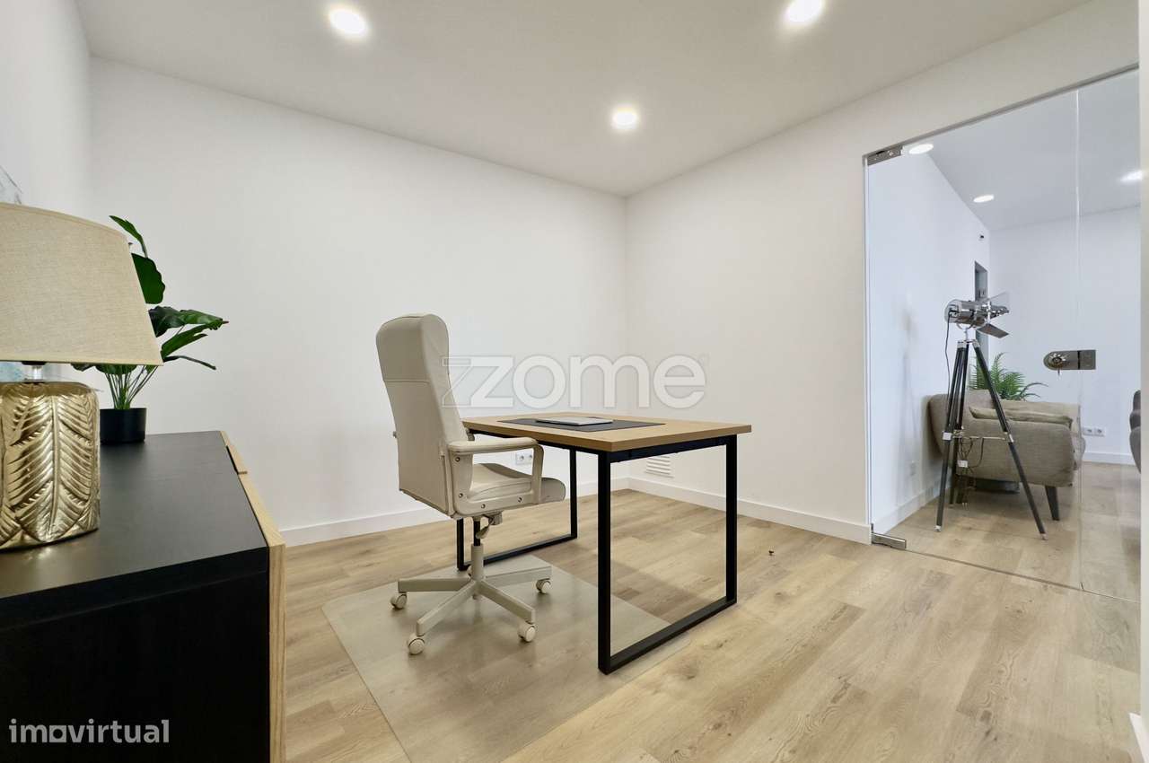 Espaço de Escritório Renovado no Centro de Silves – Pronto a Ocupar... - Grande imagem: 4/24