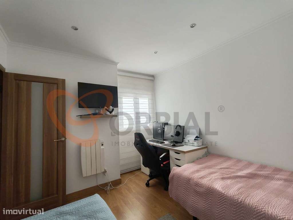 Apartamento T2 para venda com vista mar e piscina em Albufeira-13