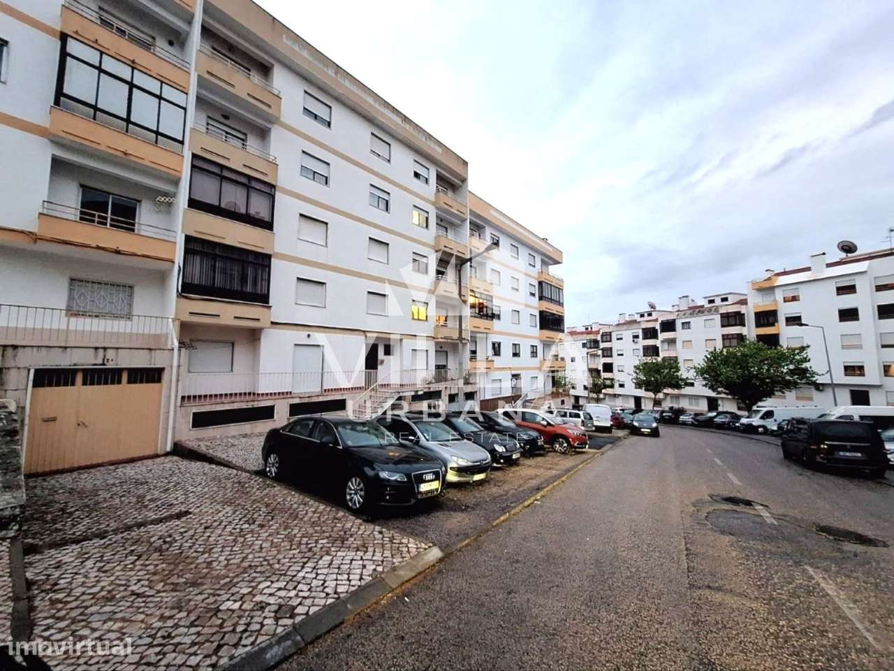 Apartamento T3 Localizado no Centro do Feijó-12
