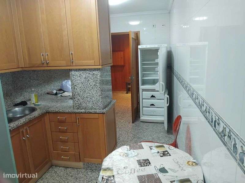 T2 na Maia ( na Avenida da Universidade) - Grande imagem: 5/12