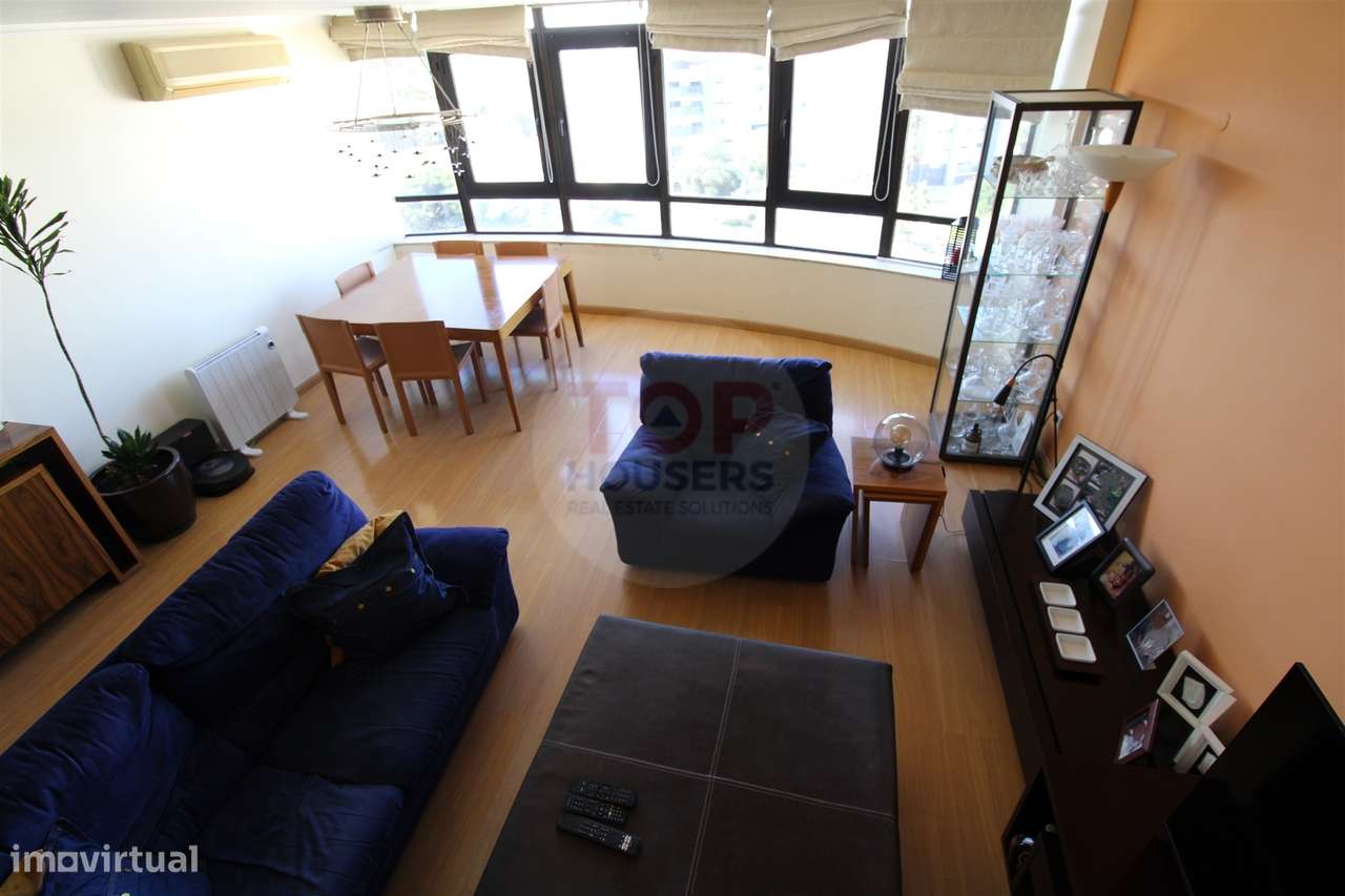 Penthouse T4+1 com Terraço Panorâmico e dois estacionamentos-39