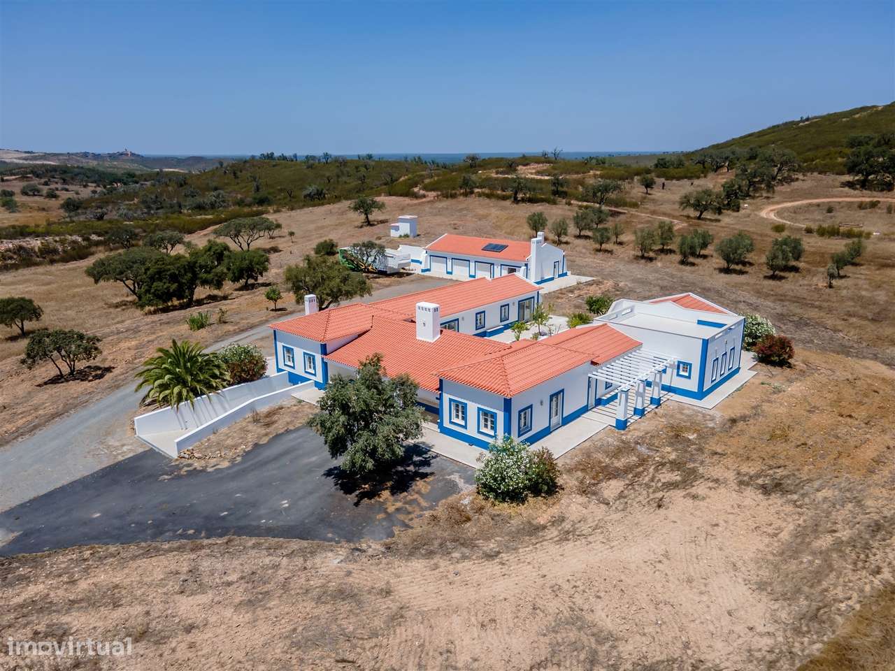 Monte alentejano com 28 hectares-47