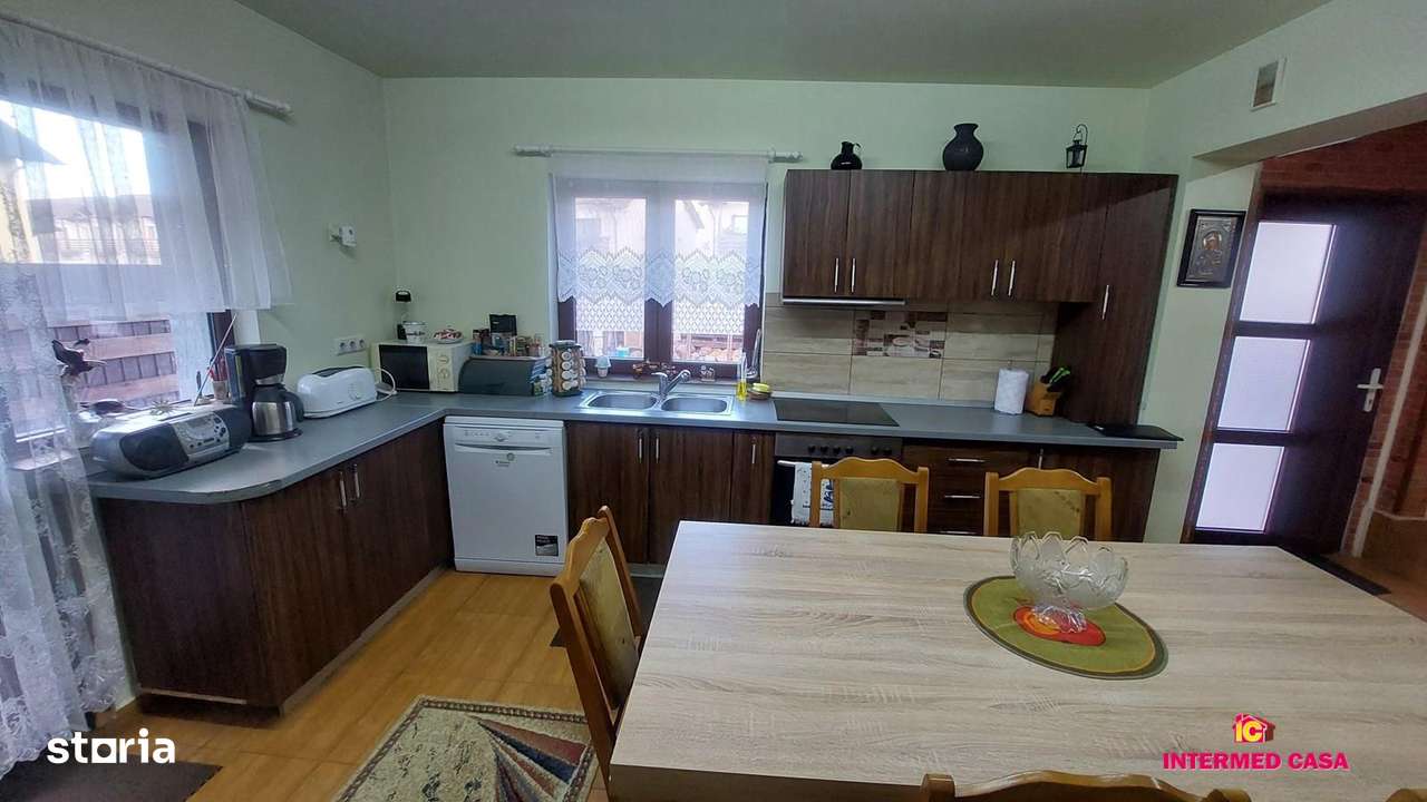 Casa 7 camere zona Selimbar-1