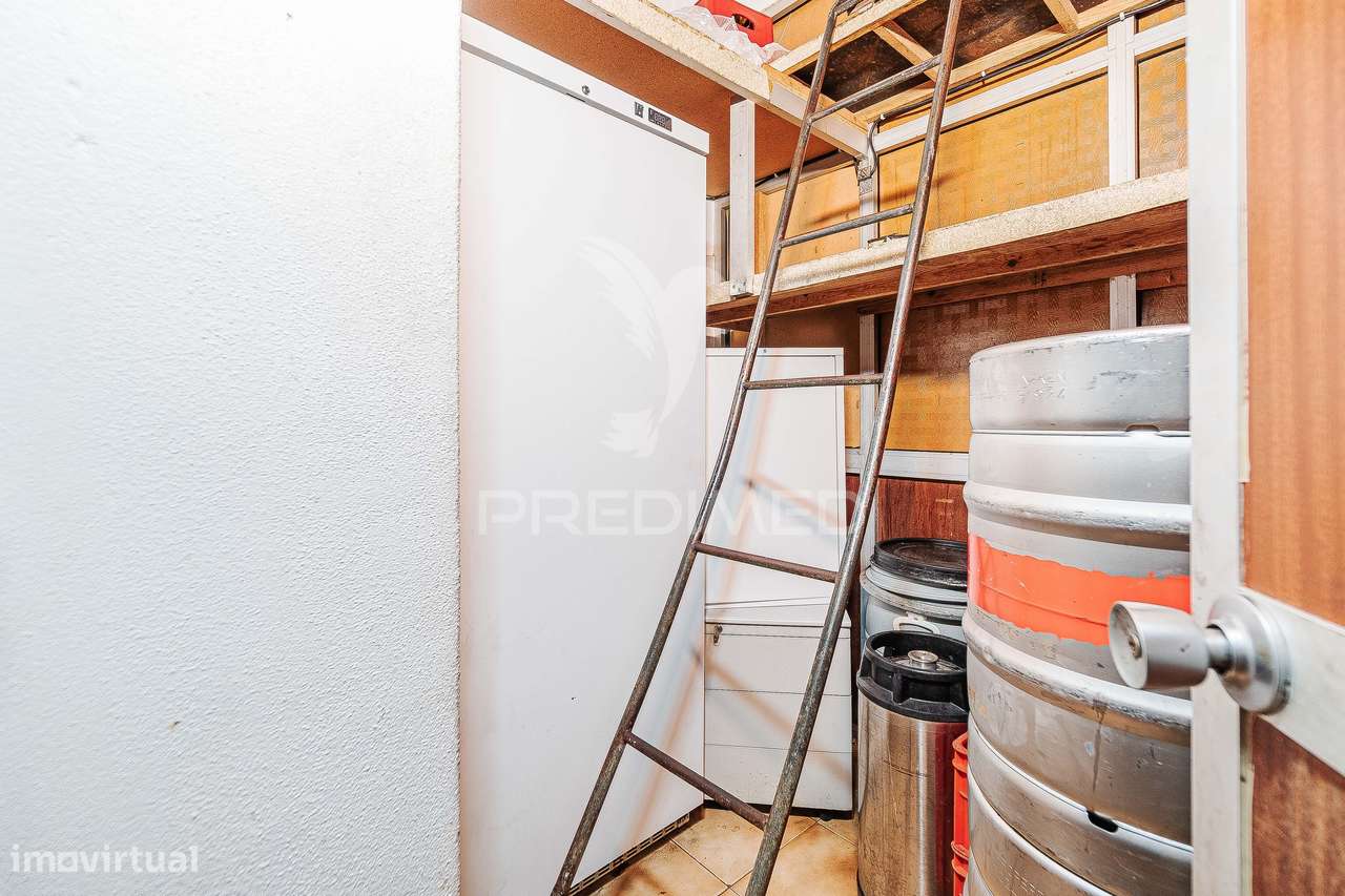 Espaço Comercial – Restaurante / Churrasqueira para Arrendamento - Grande imagem: 4/35