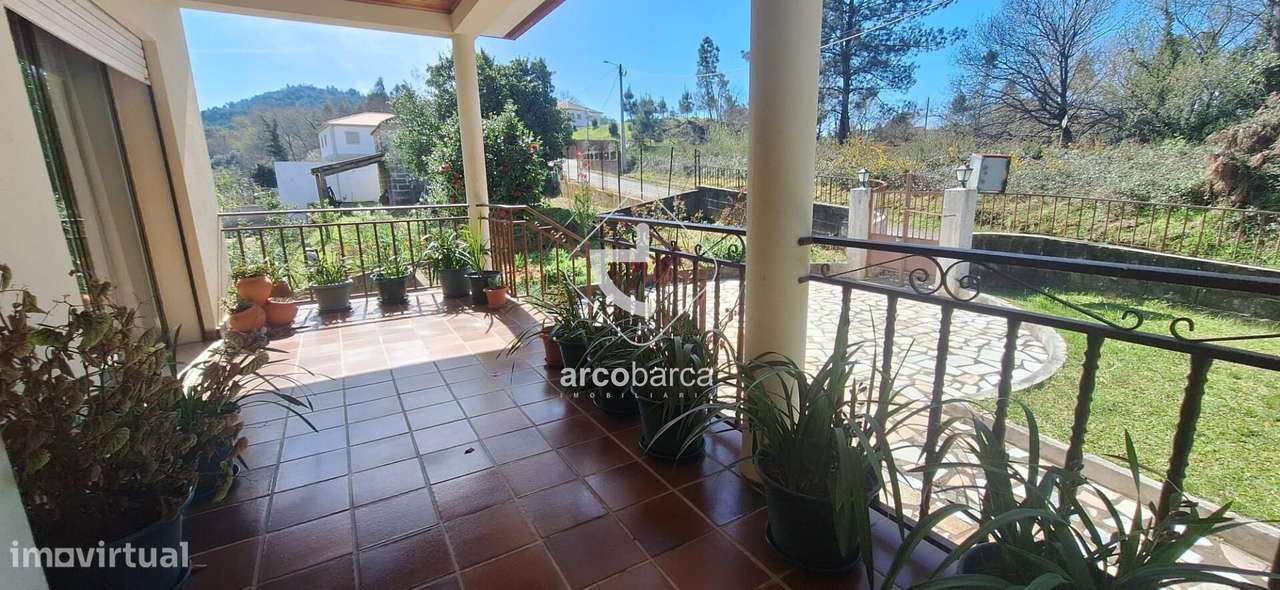 Moradia T4 com Jardim , horta e logradouro - Arca Ponte de Lima - Grande imagem: 4/41