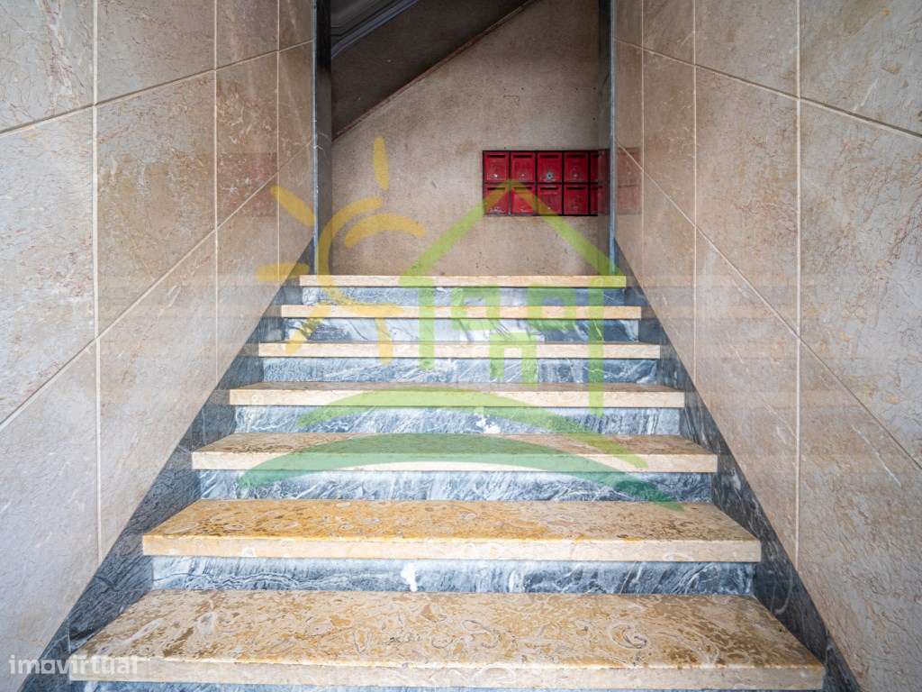 Apartamento T1 Tot. Remodelado Olival Basto Terraço 80m2-30