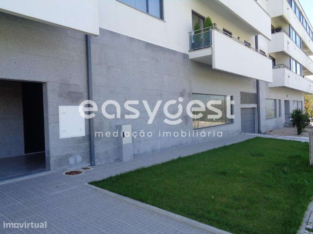 Loja com 112m2 localizada em Repeses - Viseu - Grande imagem: 4/4