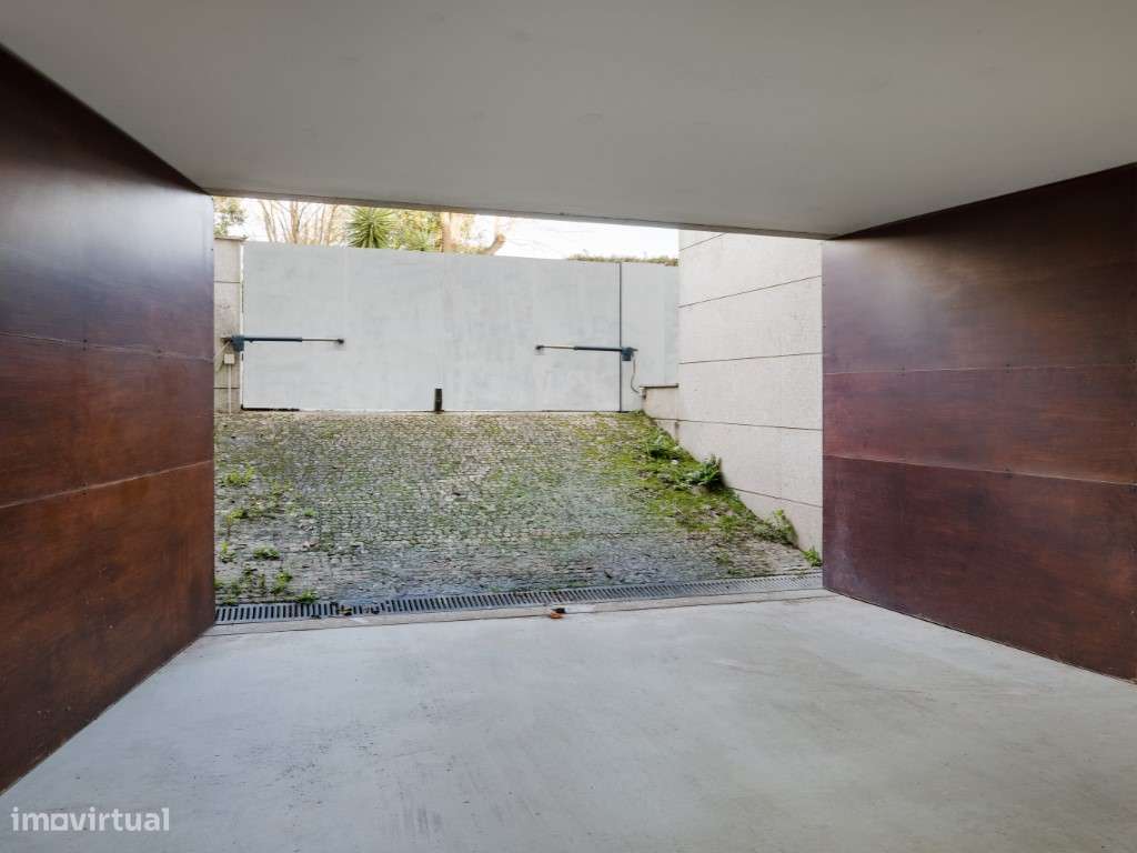 Moradia V3 com jardim em Leça da Palmeira-28