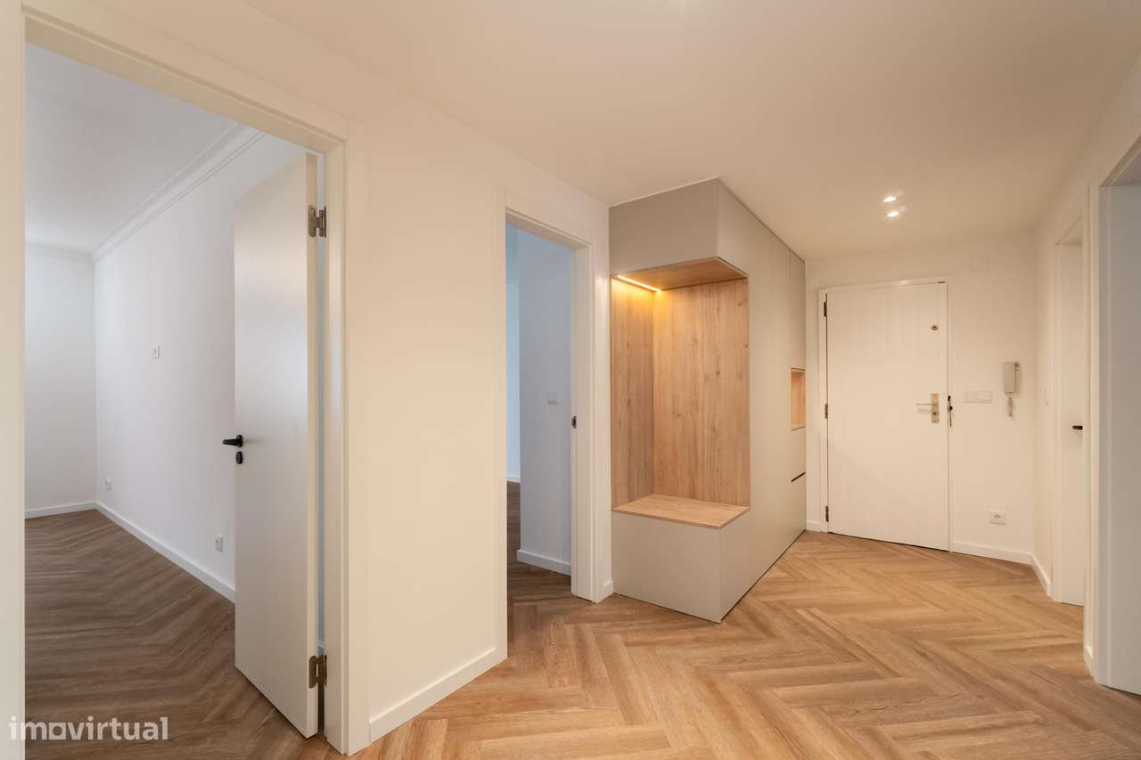 Apartamento t3 à venda na Praceta Jaime Cortesão, 1 - Grande imagem: 2/24