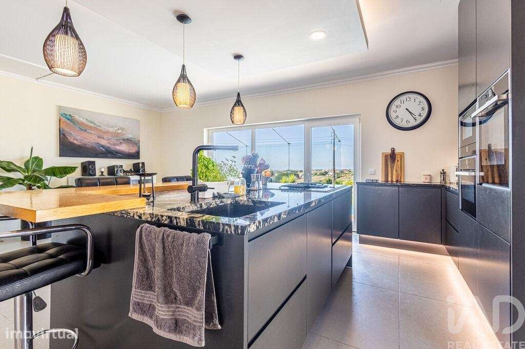 Casa / Villa T5 em Bárrio de 387,00 m2 - Grande imagem: 5/30