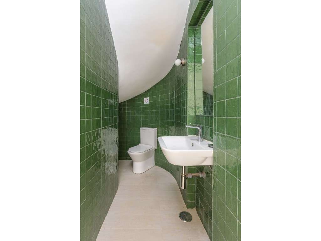 Moradia em banda Contemporânea T3+1 com Jardim Privado e Espaço Ext...-14